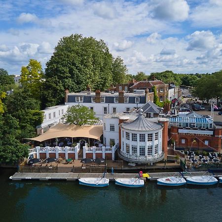 The Mitre, Hampton Court Hotel Kingston upon Thames  Eksteriør billede The River Wey at Farnham