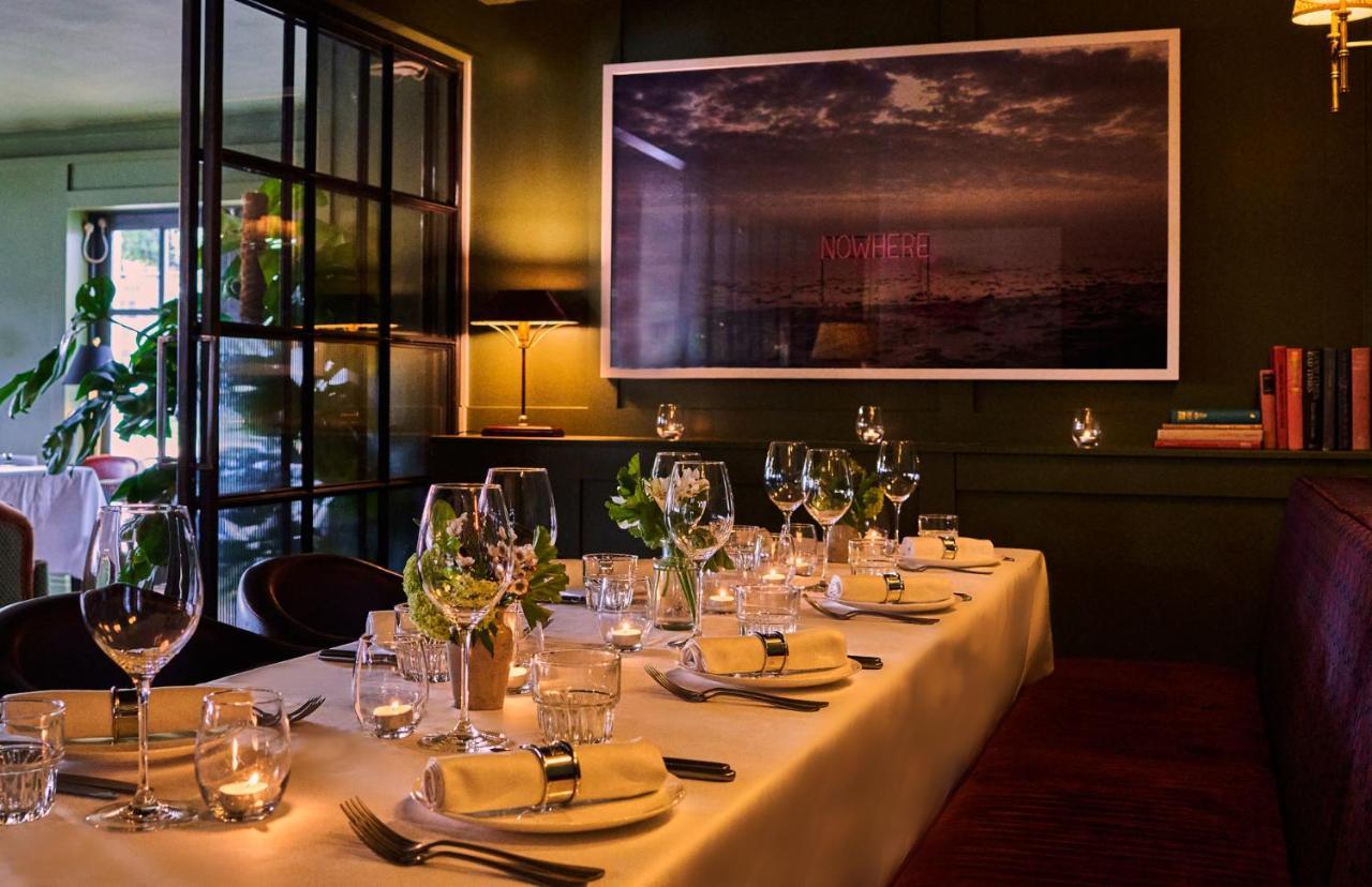 The Mitre, Hampton Court Hotel Kingston upon Thames  Eksteriør billede The interior of the restaurant