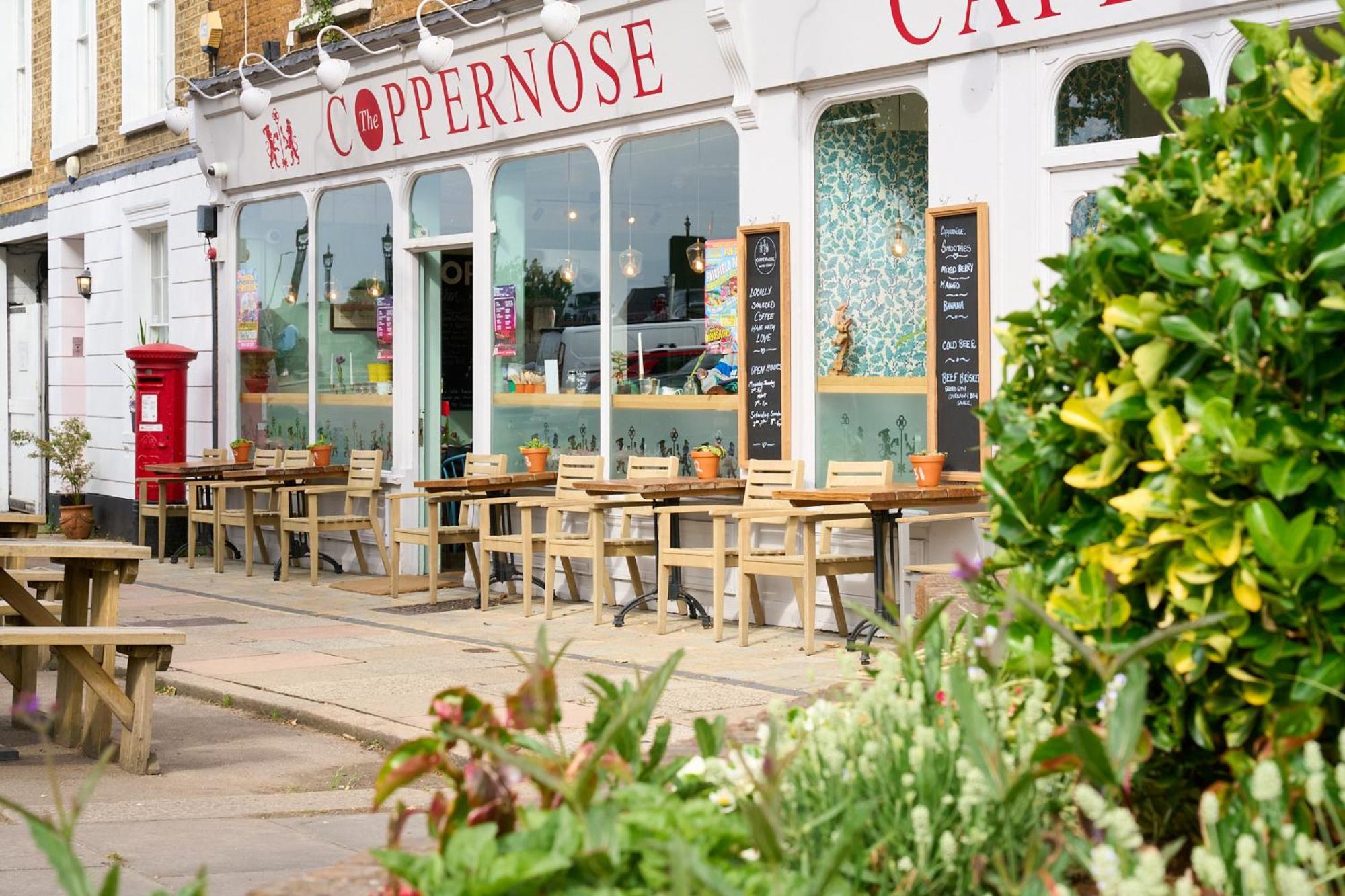 The Mitre, Hampton Court Hotel Kingston upon Thames  Eksteriør billede The Coppernose Cafe